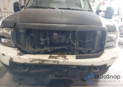 2000 Ford Excursion Limited from USA, damaged, VIN 1FMNU43S3YEE15080